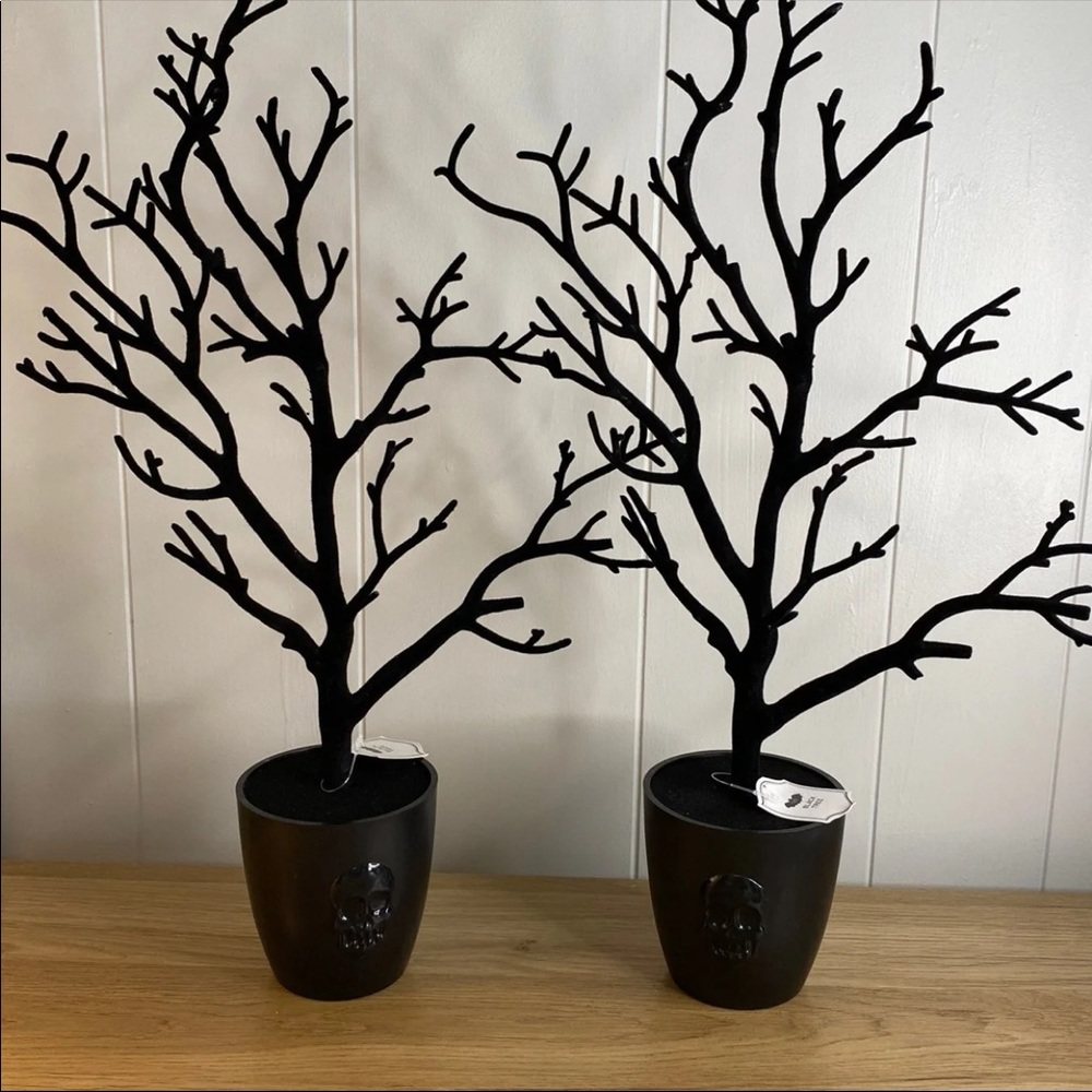 2 Target Bullseye Spooky Velvet Trees